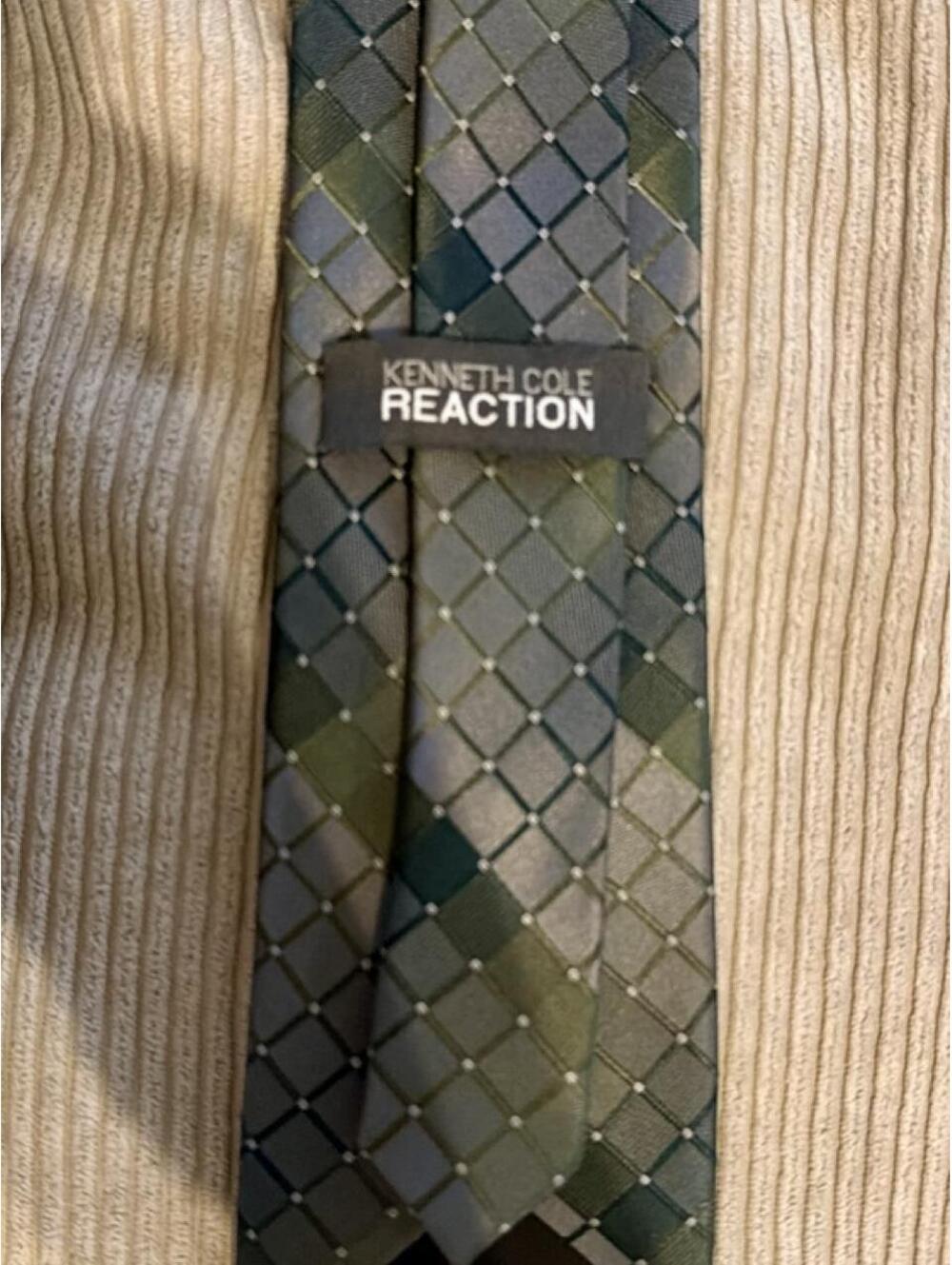 Kenneth Cole Men's Neck Tie